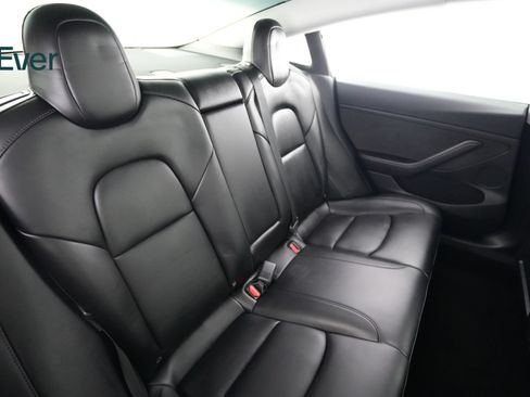 Used 2022 Tesla Model 3 RWD image 5