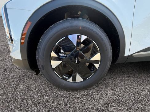 New 2026 Kia Sportage LX image 14