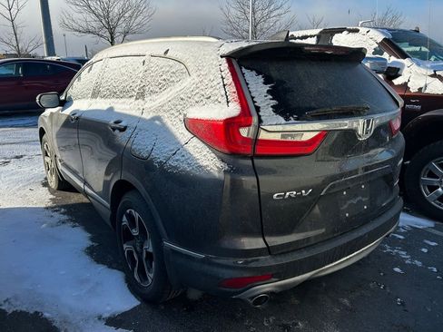 Used 2018 Honda CR-V Touring image 3