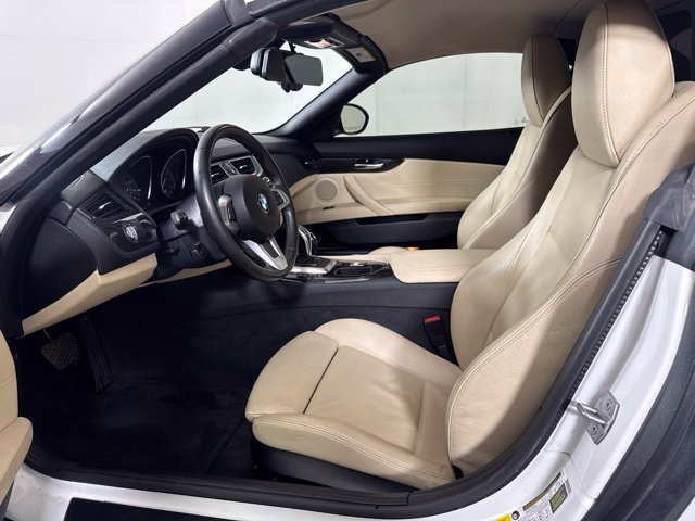 Used 2016 BMW Z4 sDrive28i RWD image 10