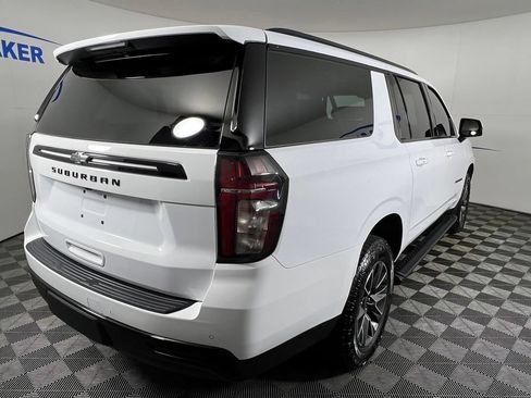 Certified 2023 Chevrolet Suburban Z71 w/ Luxury Package AWD/4WD image 6