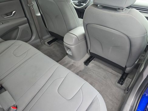 Used 2024 Hyundai Elantra SEL image 11