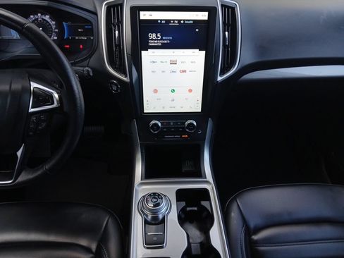 Used 2024 Ford Edge SEL AWD/4WD image 3