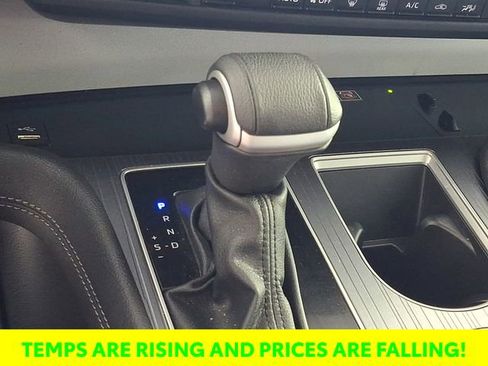 Used 2025 Toyota Sienna XLE image 20