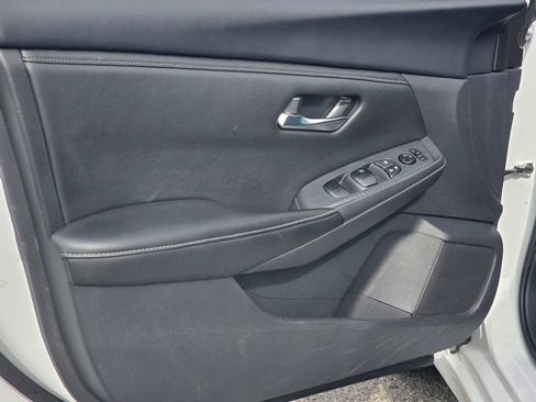 Used 2025 Nissan Sentra SV FWD image 13
