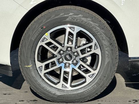 New 2026 Ford Expedition Active image 34