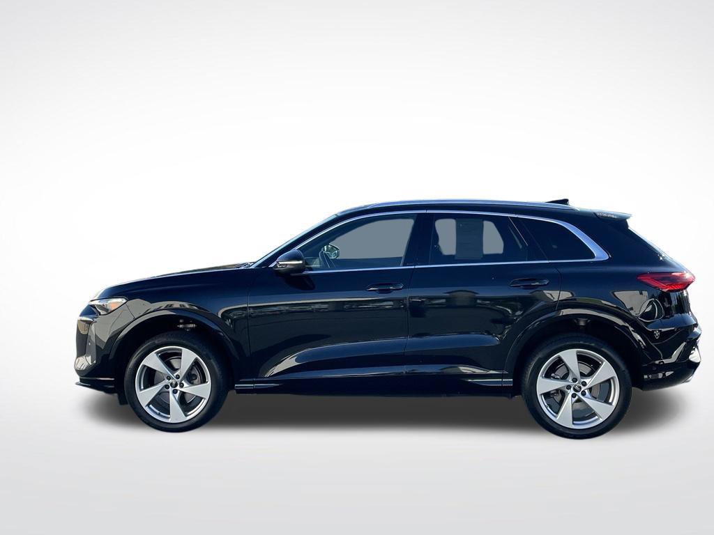 Used 2025 Audi Q5 Premium Plus AWD/4WD image 2