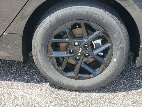 New 2026 Kia K5 LXS FWD image 30