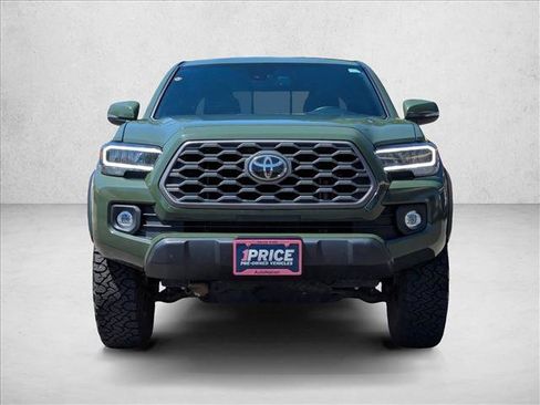Used 2021 Toyota Tacoma TRD Off-Road w/ Technology Package AWD/4WD image 2