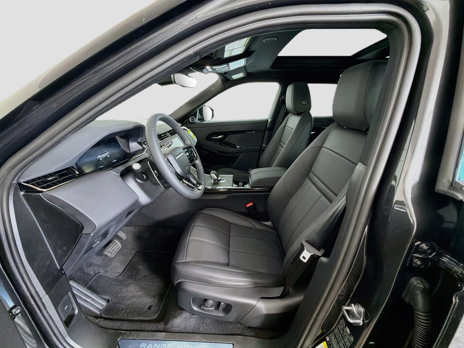 New 2026 Land Rover Range Rover Evoque S AWD/4WD image 23