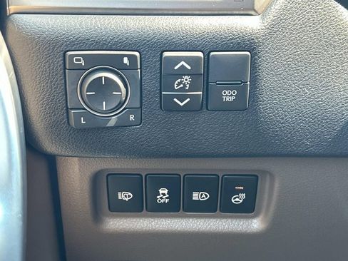 Used 2022 Lexus GX 460 Premium w/ Premium Package AWD/4WD image 36
