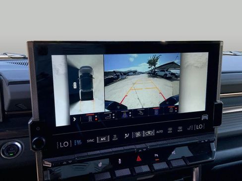 Certified 2025 GMC Hummer EV 3X w/ LPO, Dark Essentials Package AWD/4WD image 25