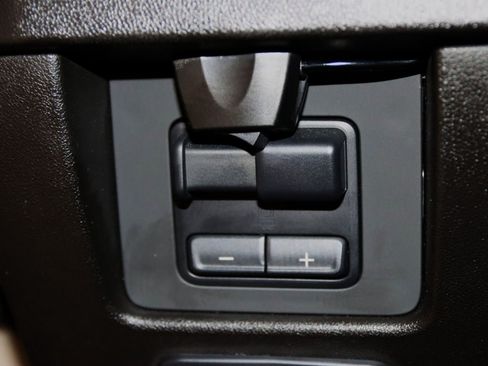 Used 2024 GMC Canyon AT4X w/ AT4X AEV Edition AWD/4WD image 26