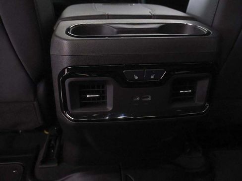 Used 2025 GMC Sierra 2500 AT4 w/ Technology Package AWD/4WD image 51