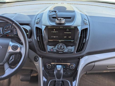Used 2014 Ford C-MAX Energi SEL w/ Equipment Group 302A FWD image 17