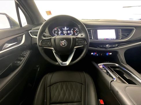 Used 2023 Buick Enclave Avenir image 6