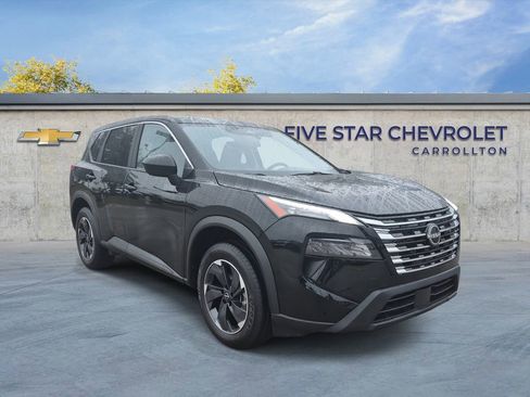 Used 2025 Nissan Rogue SV AWD/4WD image 1