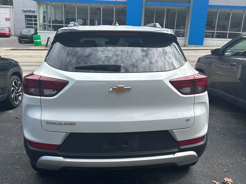 Used 2023 Chevrolet TrailBlazer LT w/ Convenience Package image 5