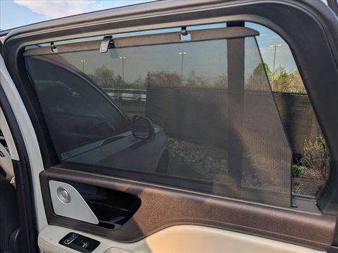 Used 2022 Lincoln Aviator Black Label w/ Dynamic Handling Package image 23