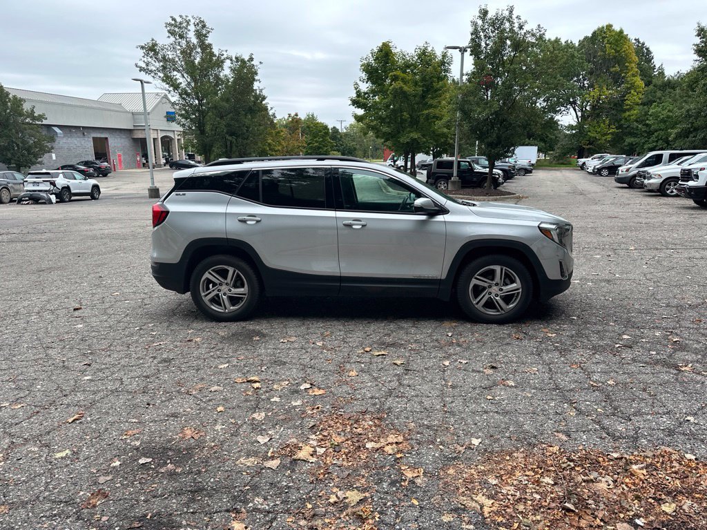 Used 2018 GMC Terrain SLE w/ Driver Convenience Package FWD image 5