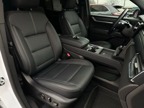 Certified 2024 GMC Acadia Elevation image 18