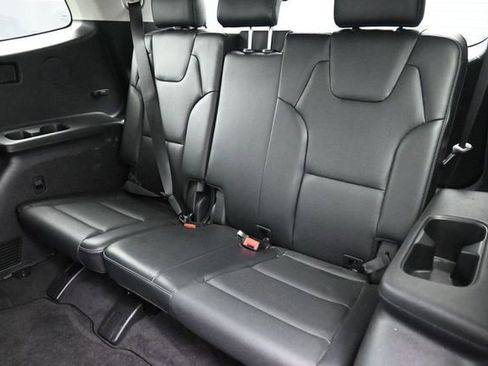Used 2025 Kia Telluride S FWD image 19
