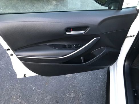 Used 2022 Toyota Corolla SE image 11