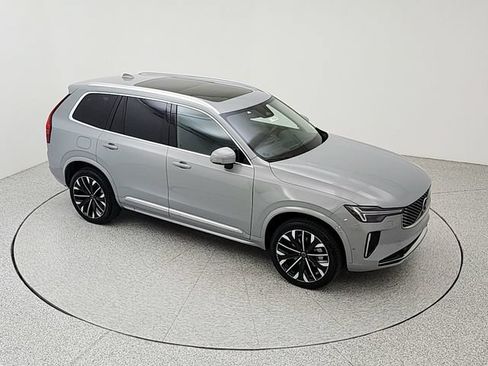 Certified 2026 Volvo XC90 B6 Plus AWD/4WD image 15
