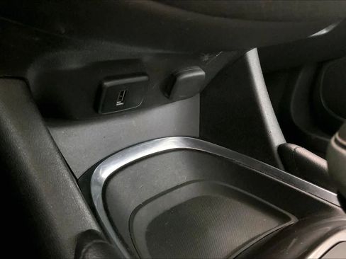 Used 2017 Chevrolet Malibu LT FWD image 33