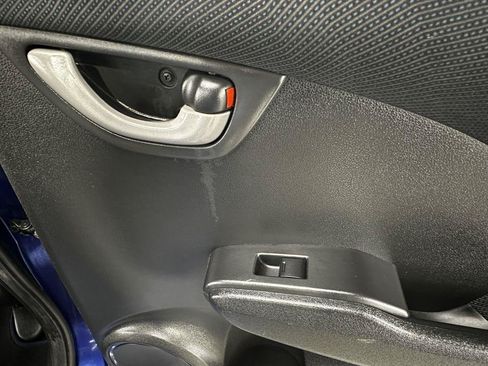 Used 2010 Honda Fit Sport image 33