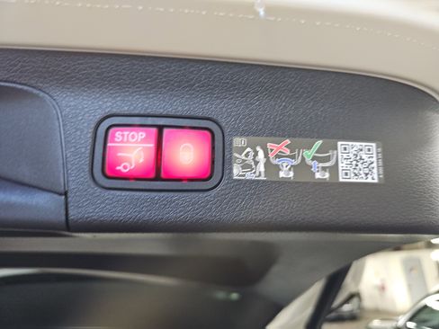 New 2026 Mercedes-Benz GLS 450 4MATIC image 15
