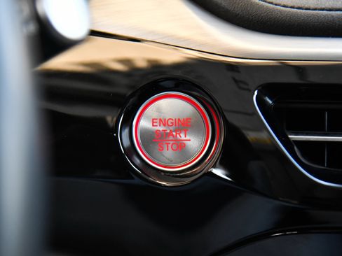 Used 2022 Acura MDX w/ Technology Package FWD image 32