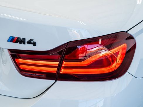 Used 2020 BMW M4 Convertible w/ Competition Package image 29