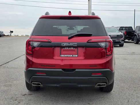 Used 2023 GMC Acadia SLT w/ Elevation Edition image 4