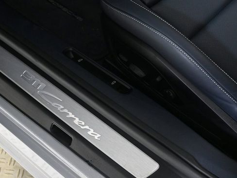 Used 2025 Porsche 911 Carrera image 24