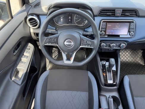 Used 2025 Nissan Versa SV image 13