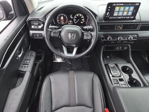 Certified 2025 Honda Pilot EX-L image 25