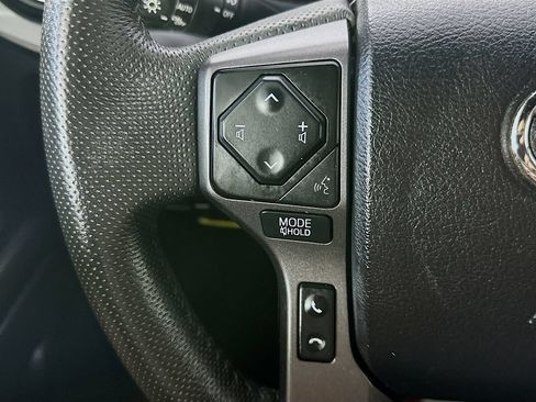 Used 2022 Toyota Tacoma TRD Sport AWD/4WD image 23