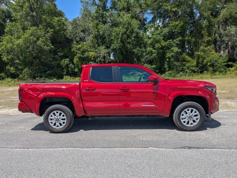 Used 2025 Toyota Tacoma SR5 RWD image 2