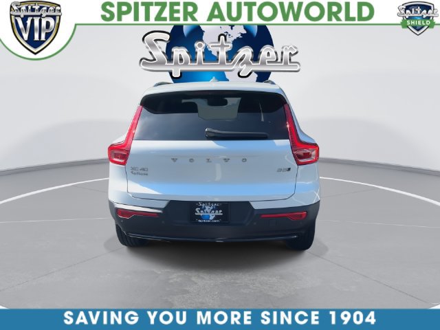 Used 2024 Volvo XC40 B5 Core AWD/4WD image 13
