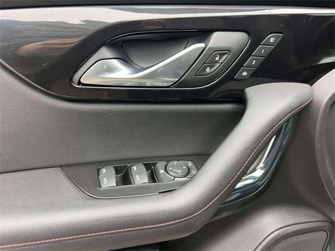 Used 2019 Chevrolet Blazer RS image 18