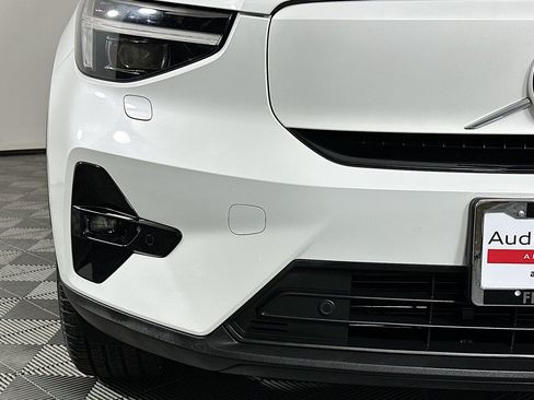 Used 2023 Volvo XC40 Recharge Ultimate w/ Protection Package Premier AWD/4WD image 16