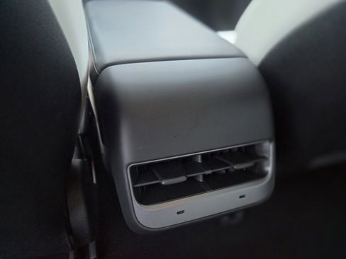 Used 2022 Tesla Model 3 Performance image 20