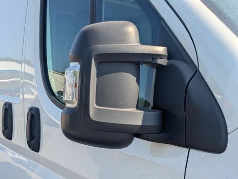 Used 2025 RAM ProMaster 2500 w/ Convenience Group FWD image 12