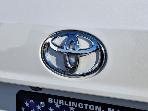 Used 2023 Toyota Highlander XLE image 28