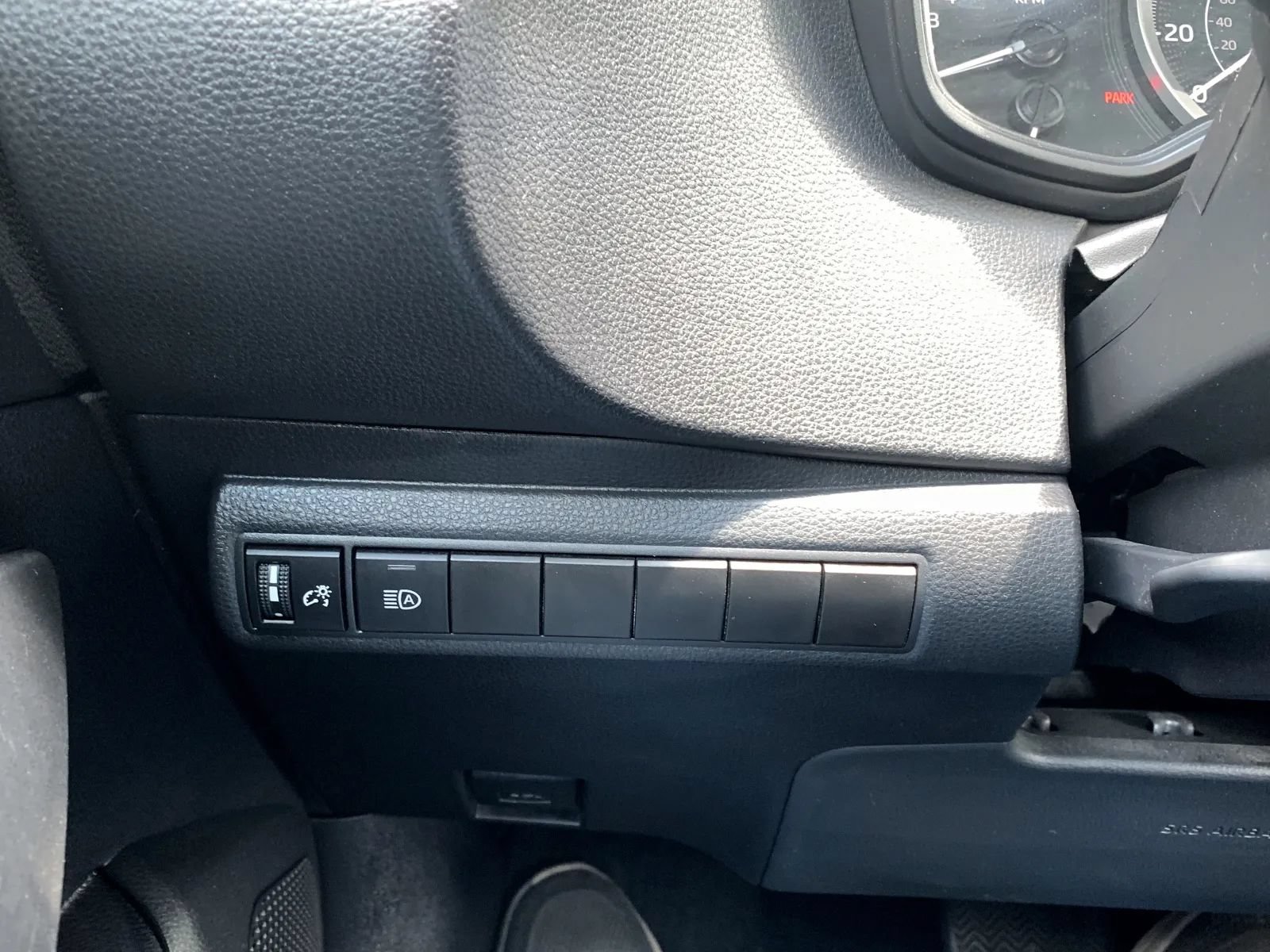 Used 2021 Toyota Corolla LE FWD image 19