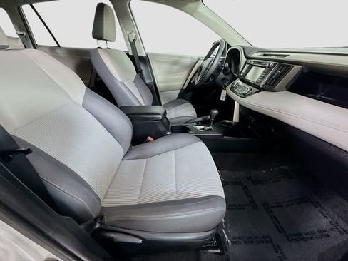 Used 2013 Toyota RAV4 XLE image 26