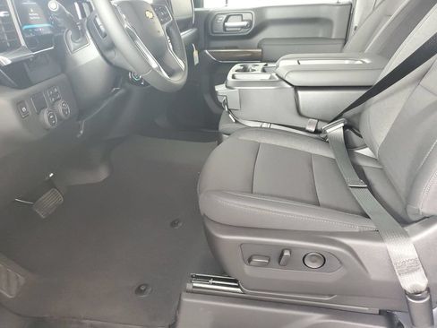 New 2026 Chevrolet Silverado 3500 LT w/ Convenience Package RWD image 13