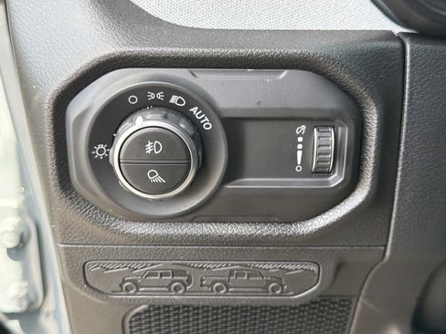 New 2026 Jeep Gladiator Sport AWD/4WD image 37
