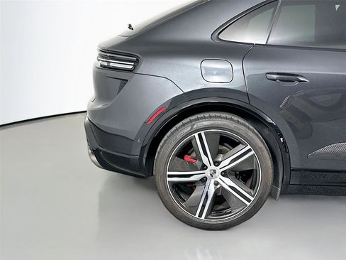 Certified 2024 Porsche Macan Turbo Electric AWD/4WD image 13